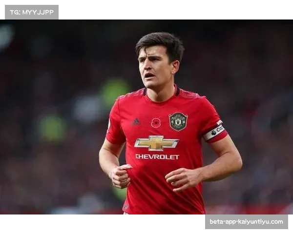 曼联与水晶宫首选3-4-2-1阵型 双前腰压制对手边后卫